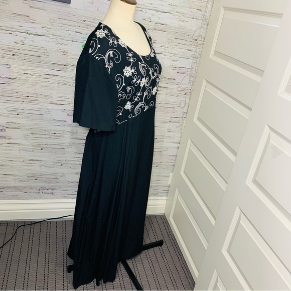 KATHRYN Deene Black White Embroidery Maxi Dress Short Sleeves Drawstring Sz 22 - Picture 8 of 14